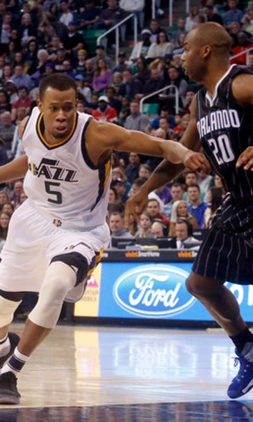 Rodney Hood injured, Jazz beat Magic 114-107 (Jan 14, 2017)